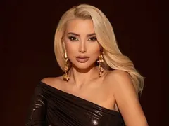 Цветелина Янева – нежният глас на поп-фолка, около който гръмят най-шумните клюки