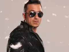 Константин – кралят на нощта, който превръща всеки скандал в хит