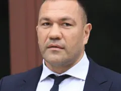 Кубрат Пулев – титла, целувка и буря от клюки около най-коментирания български боксьор
