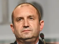 Румен Радев – генералът бунтар, обичан и обвиняван