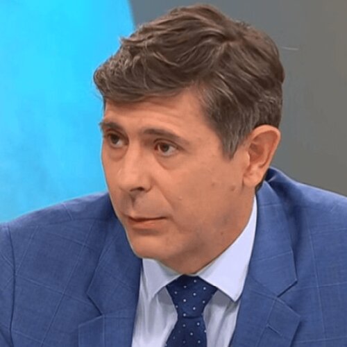 Виктор Николаев