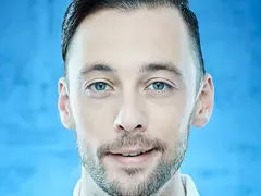 Бойко Кръстанов – опасно чаровен, скандален, но неудържимо обичан!