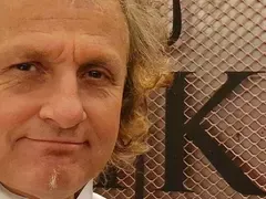 Къци Вапцаров – вечното ТВ изкушение и най-обсъжданата провокация в ефира