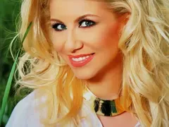 Нелина – жената‑глас, която превърна „Бял мерцедес“ в съдба