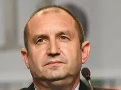 Румен Радев – генералът бунтар, обичан и обвиняван