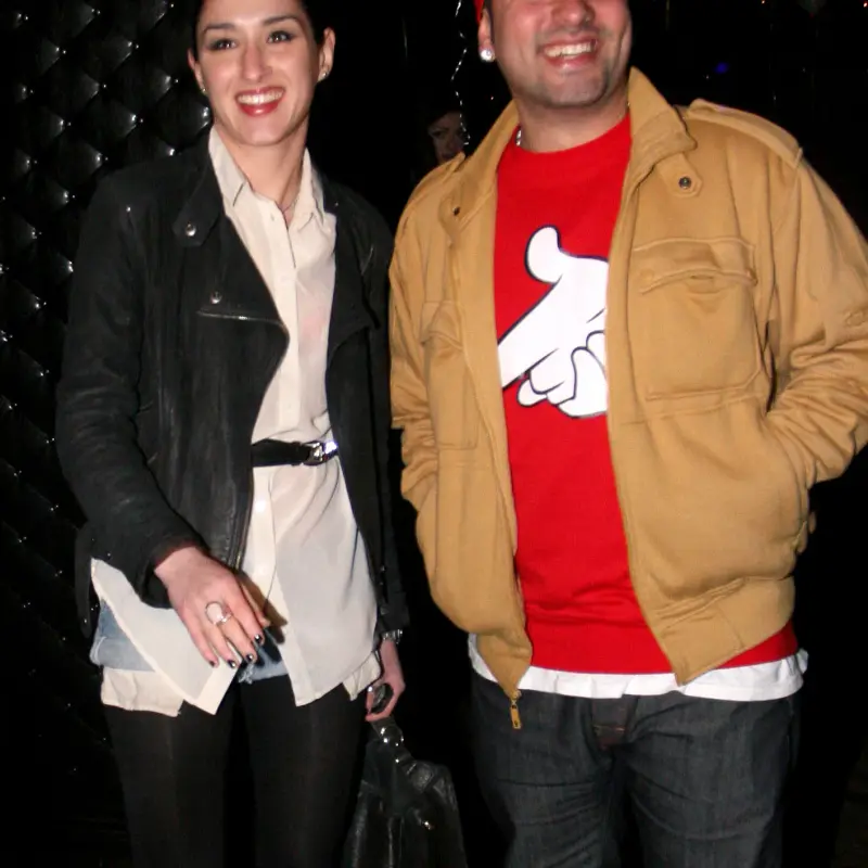 Сантра се носи като чучело