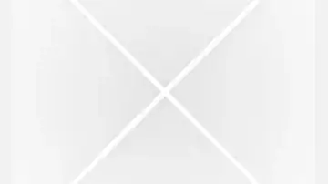 HotArena.net пак наднича в съблекалнята на миски