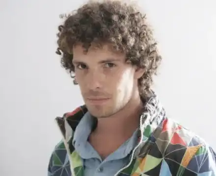 Кой не знае Явор Бахаров, кой не е пушил трева с него?!