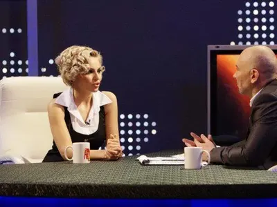 Алисия рекетира Божинов с 4 милиона!