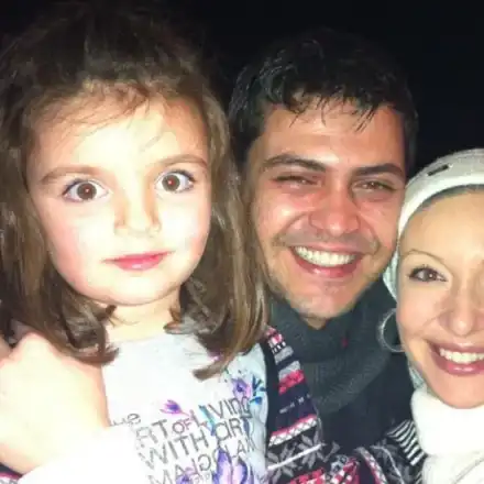 Защо малката Ава е одрала кожата на новия на Вихра?