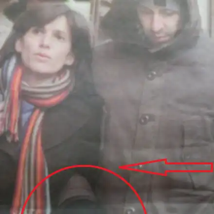 Престъпление ли е първата дама да държи друг мъж за ръка? (СНИМКИ)