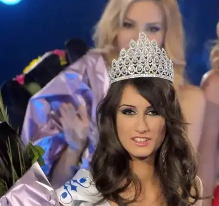 Новата Мис България НЕ СТАВА! (ГЛАСУВАЙТЕ)