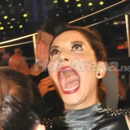 ИЗГАВРИ ли се с Химна на България Бони? (ВИДЕО)