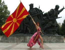 ИСТИНАТА! Сменила ли си е пола Цеце Орешкова? (СНИМКИ)