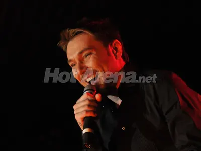 Анелия пя по бельо и сълзи на концерта си (ЕКСКЛУЗИВНИ СНИМКИ)