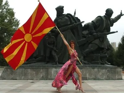 ИСТИНАТА! Сменила ли си е пола Цеце Орешкова? (СНИМКИ)