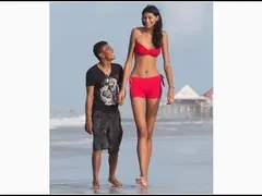 Вижте най-високата тийнейджърка в света (СНИМКИ)