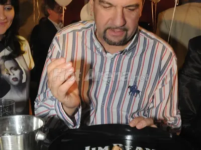 Виж кои БГ звезди ходят тайно на дебелариум!