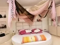 Романтично и уютно! Вижте домът на ДесиСлава