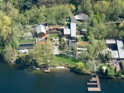 Вижте къщата на Бил Гейтс (СНИМКИ)