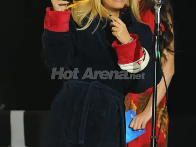 Жесток скандал между Емилия и Анелия (ЗАД КУЛИСИТЕ НА КОНЦЕРТА)