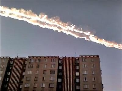 Ужас! Метеорит падна на Земята, има жертви! (СНИМКИ И ВИДЕО)