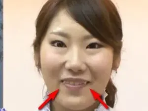 Лудост! Японки си правят вампирски зъби (СНИМКИ)