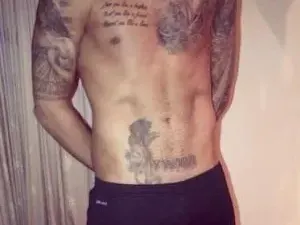 Битка в Интернет! Голите Божинов и Ники Михайлов си ги мерят (ВИЖТЕ)