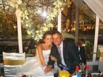 Вижте сватбата на Люси Иларионов когато беше ПО-СЛАБ (СНИМКИ)