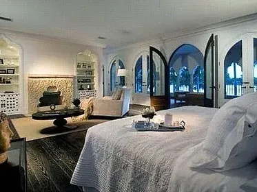 Вижте дома на Шер! (Ето в какъв лукс живее певицата)