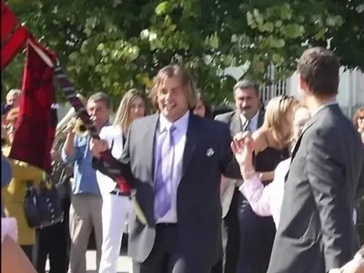 Вижте сватбата на Люси Иларионов когато беше ПО-СЛАБ (СНИМКИ)