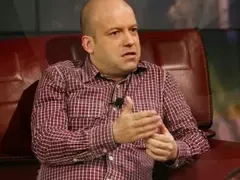Вижте как Иво Сиромахов ПОДЛО прецака Росен Петров и Чочо Попйорданов