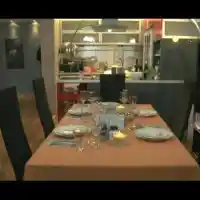 Домът на “Къртицата” Рут е любовно гнездо от “Стъклен дом”! (СНИМКИ/ВИДЕО)