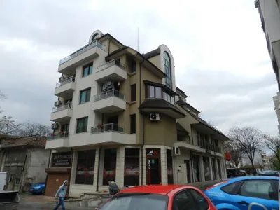 Бомба! Разследваният от МВР измамник Георги Колев подарил апартамент на Преслава?