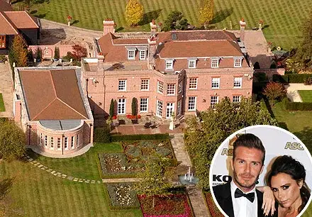 Ще ви остави без думи! Вижте замъка на Виктория и Дейвид Бекъм
