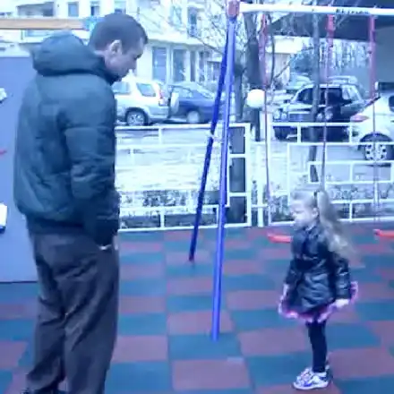 Ицо Хазарта във война за детето си