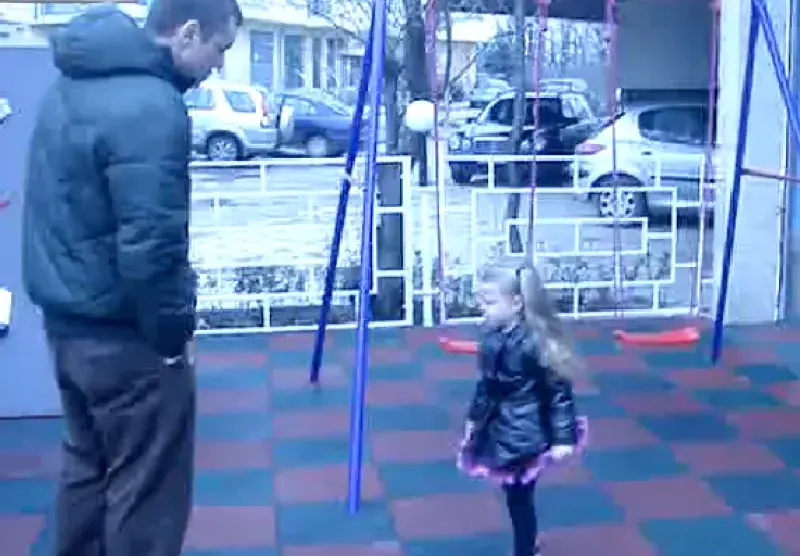 Ицо Хазарта във война за детето си