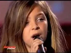 Ангелогласна! 10-годишна трогна целия свят с песента си (ВИДЕО)
