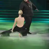 Браво! Люси видимо се ВТАЛИ (СНИМКИ)