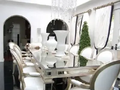 Кич или лукс? Вижте дома на Парис Хилтън