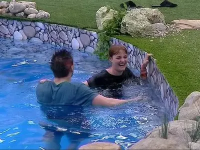 Публично унижение! Гаджето на Рут я зарязва в ефир?!