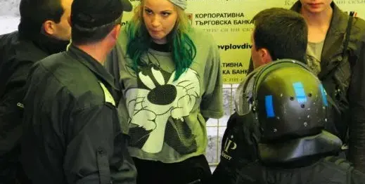 Арестуваха участничка от \"Къртицата\"
