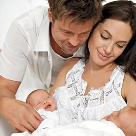 Не е ли прекалено? Анджелина Джоли реже и яйчниците си!