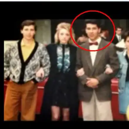 Няма да го познаете! Това е Петко Димитров на бала си (СНИМКИ)