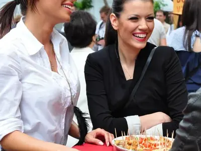 Пълен потрес! Черната Златка става руса! (СНИМКИ)