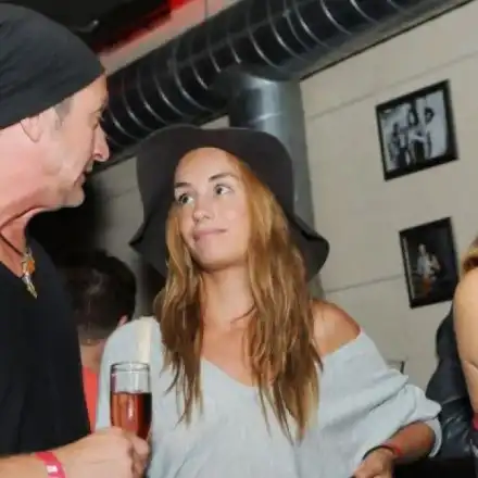 Многострадалната Радина(Харесва избухливите и мрази мъжете-червеи)