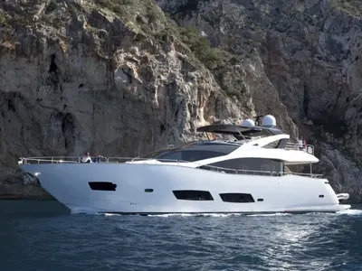 Бербо с яхта за 1 милион евро (СНИМКИ)