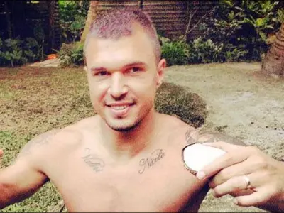 Новини от Сейшелите: Николета пусна лек мустак,  Валери губи коса (СНИМКИ)