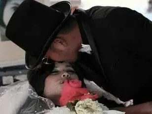 Топ 10 на най-шантавите венчавки