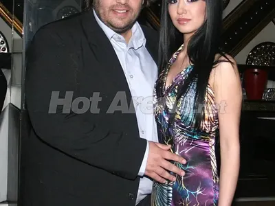 Люси спял по пейките и вечерял със сухари (Разкри и интимните си тайни)